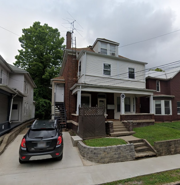 Photo - 86 W State St