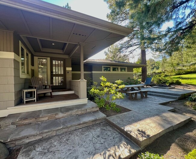 Photo - 4 Bedroom Home in Awbrey Butte Neighborhood – Unfurnished, Short Lease