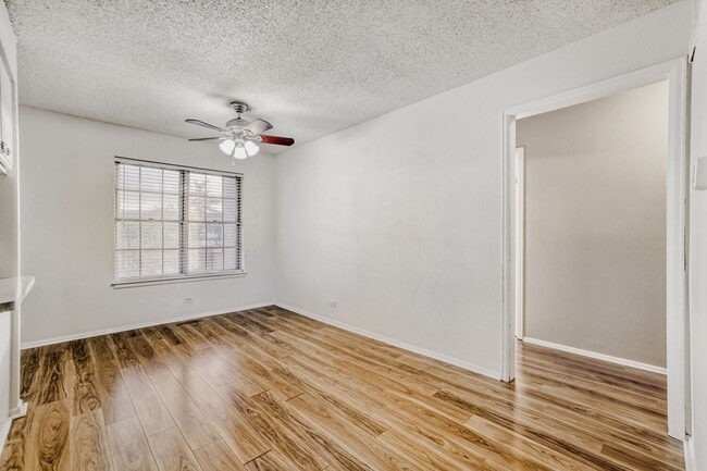 Photo - 2301 E Fremont Ave