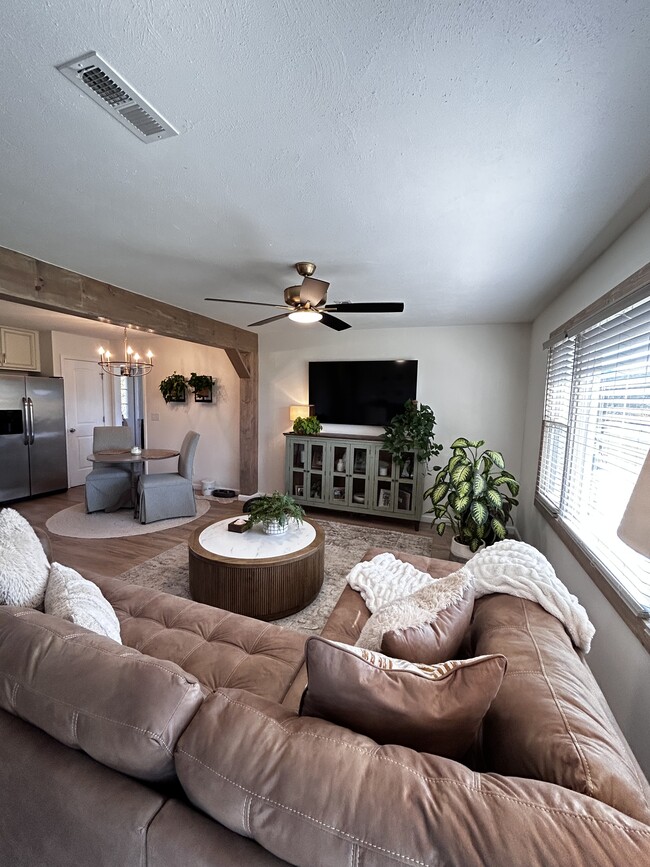 4214 Englewood Blvd