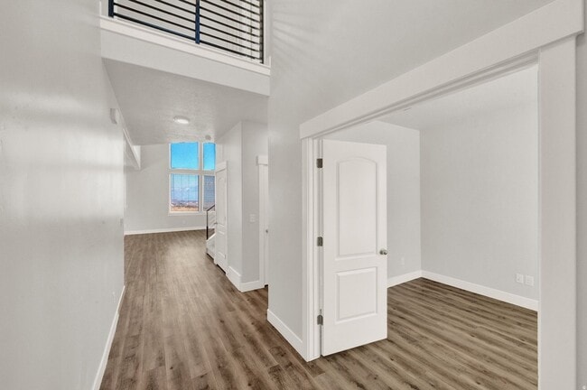 Photo - 106 N Midland Dr