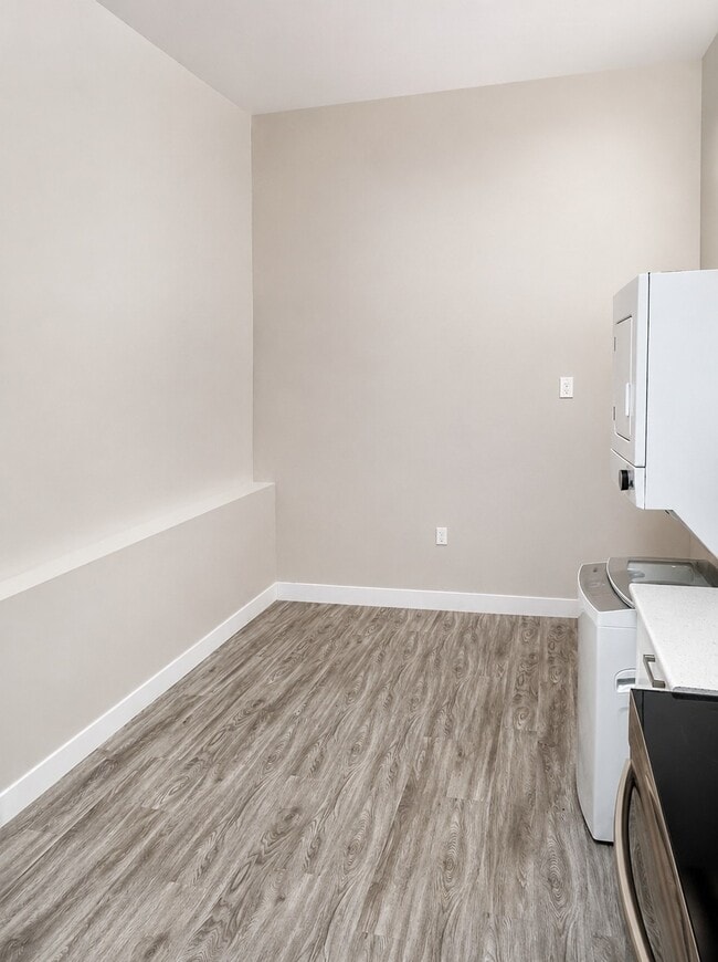 8889 112 St Unit 1 Bedroom + Den House