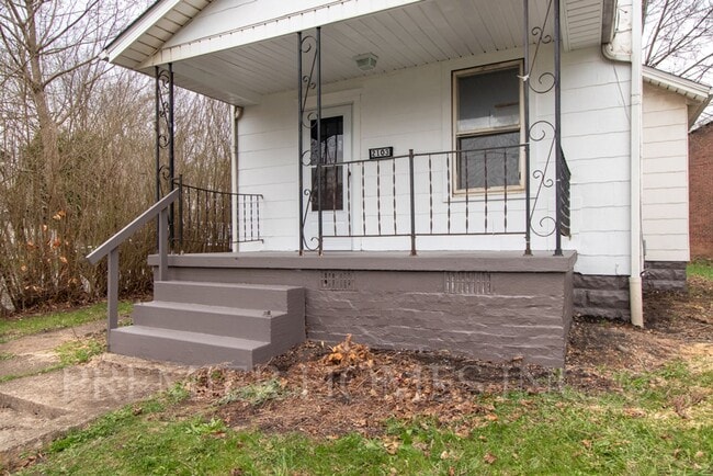 Photo - 2103 17th St NE