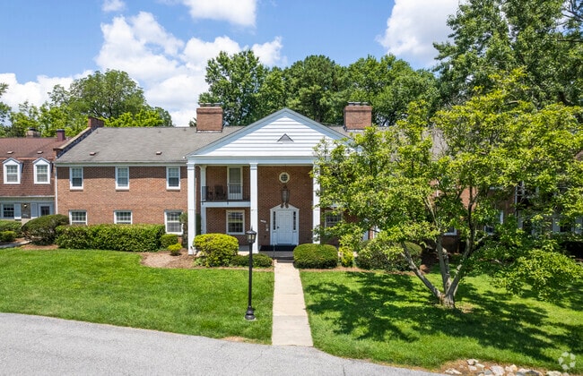 Photo - Melrose Apartments