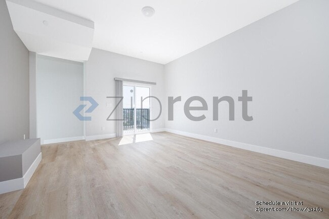 Photo - 2087 S El Camino Real