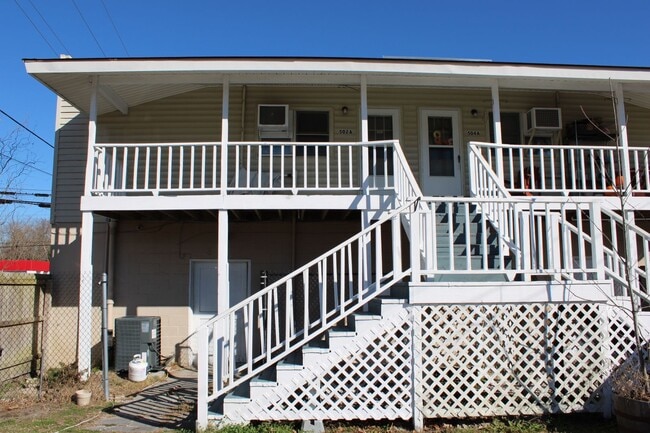 Building Photo - Apartment in Havelock