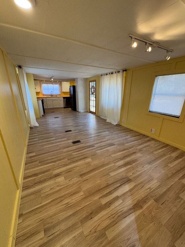 Photo - 87 Poplar Dr