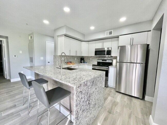 Photo - 7210 Westpointe Blvd