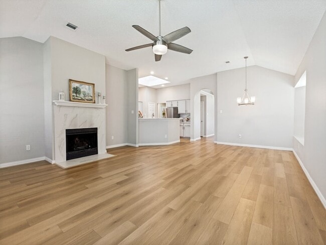 Photo - 8028 Alderwood Pl