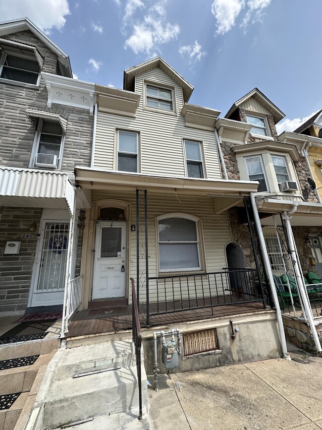 Photo - 739 Lincoln St