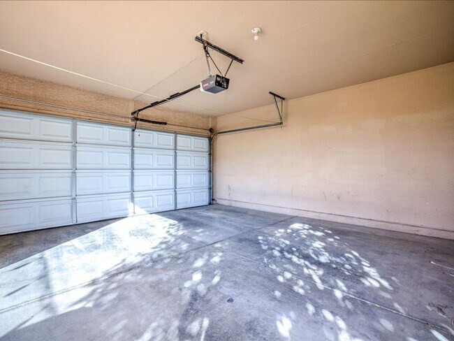 Photo - Modern 2 Bedroom 2 Bathroom home with comm...