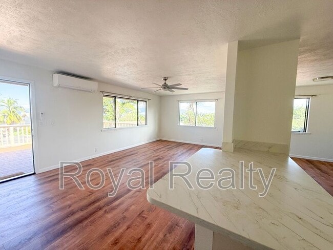 Photo - 2795 Kauhale St