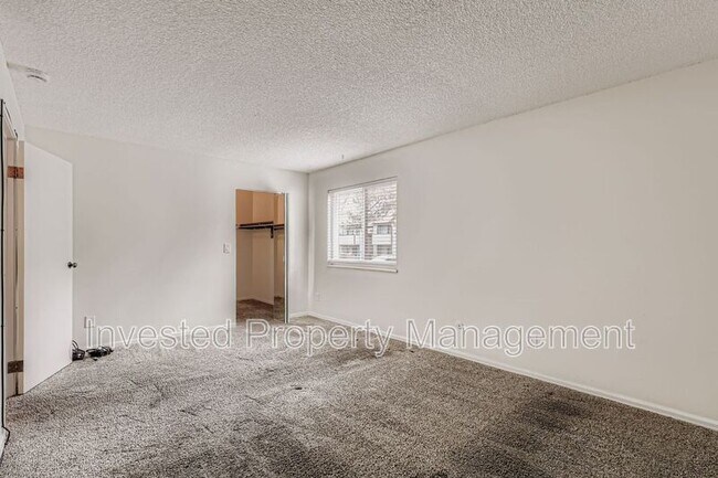 Photo - 11913 E Harvard Ave Unidad Apt 105