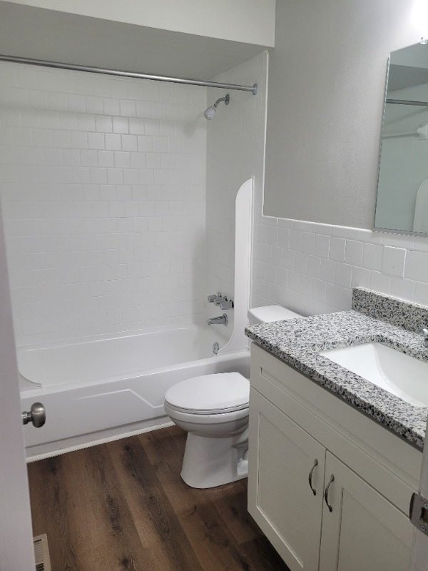 Photo - 2 Bainbridge Ave