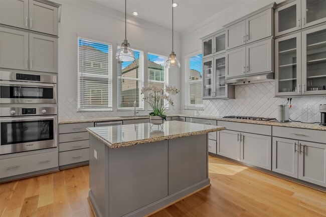 Photo - 10943 Grove Tree Ln