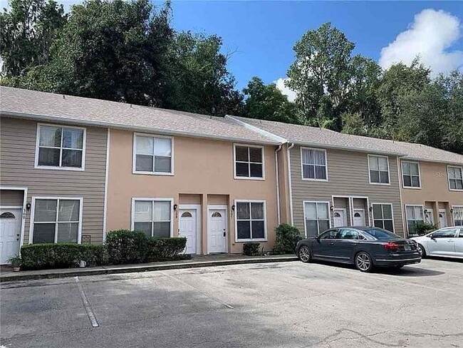 Building Photo - 4415 SW 34th St