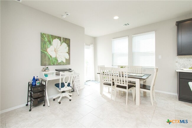 Photo - 220 Blue Agate Ct