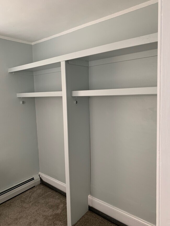 Closet - walk-in - 35 Walter St Unit 2