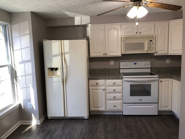 Photo - Townhouse-Village of Thomas Run-4 Bathrooms!!