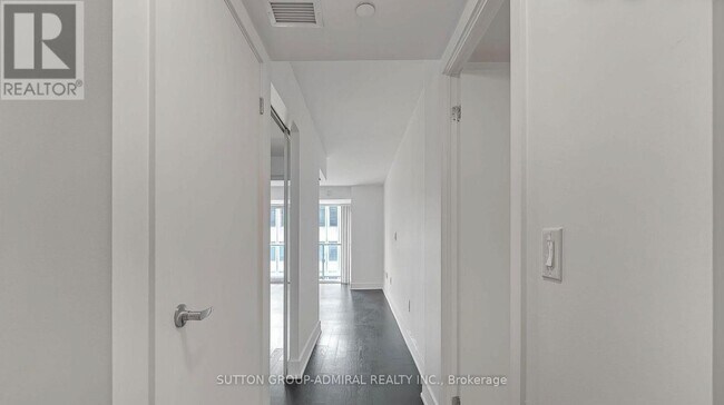 Photo - 955 Bay St. Unité 2012