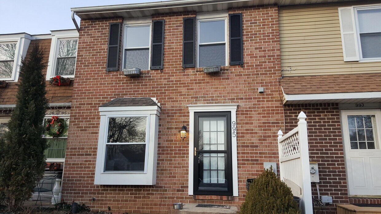 Spacious 3 Bedroom, 1 Bath Townhome in Hav... - Spacious 3 Bedroom, 1 Bath Townhome in Hav...
