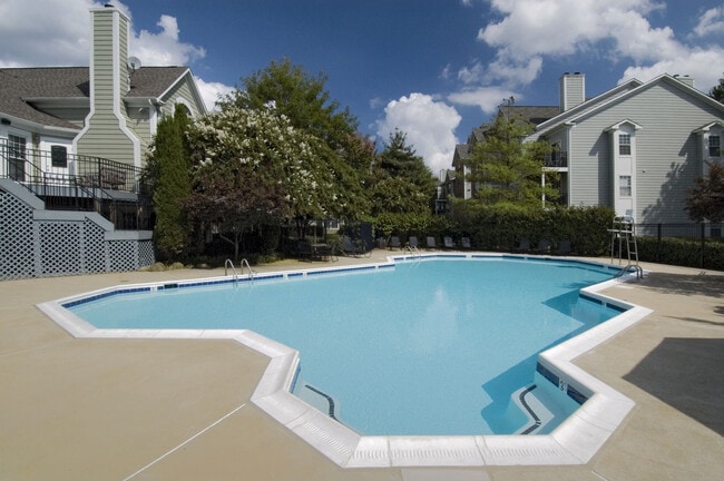 Photo - Henley at Kingstowne