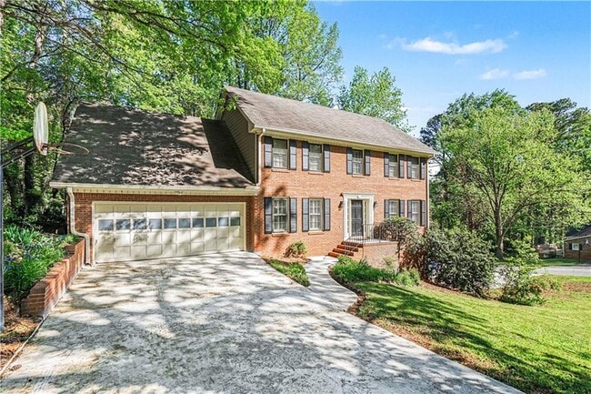 Building Photo - 1527 Ridgewood Dr SW
