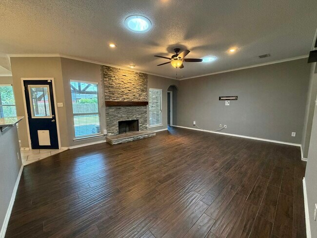 Photo - 116 Enchanted Forest Dr