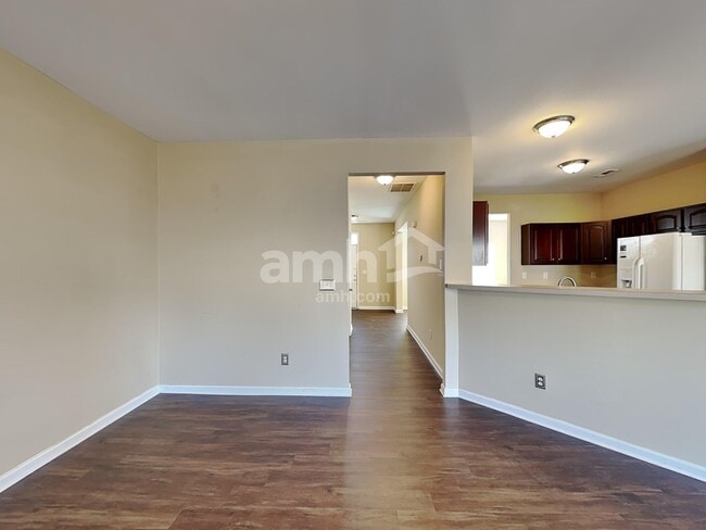 Photo - 124 Barrington Dr