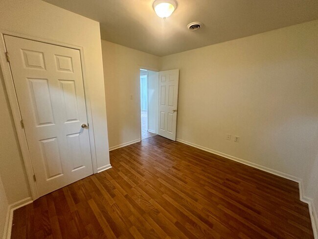 Photo - 422 Longwood Ave Unit A