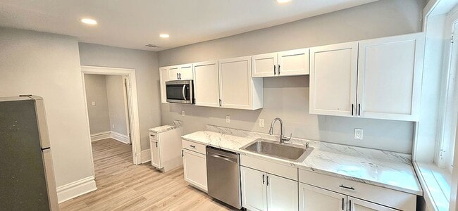 Building Photo - 2236 Perrysville Ave Unit 3