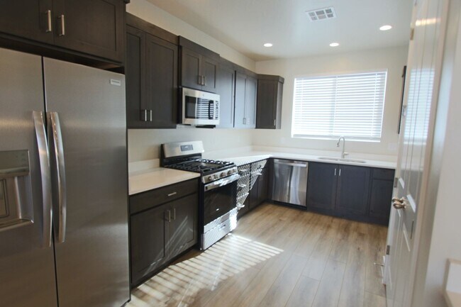 Photo - BRAND NEW: 2170+ SQFT and majestic VIEWS