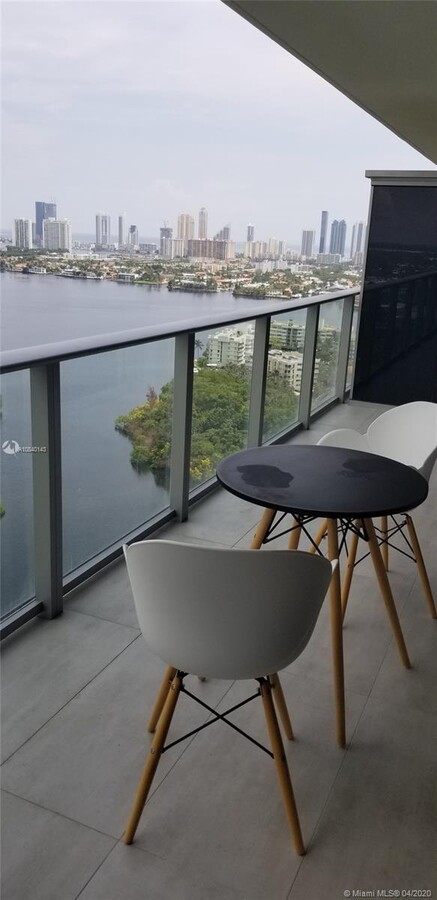 Photo - 16385 Biscayne Blvd Apartment