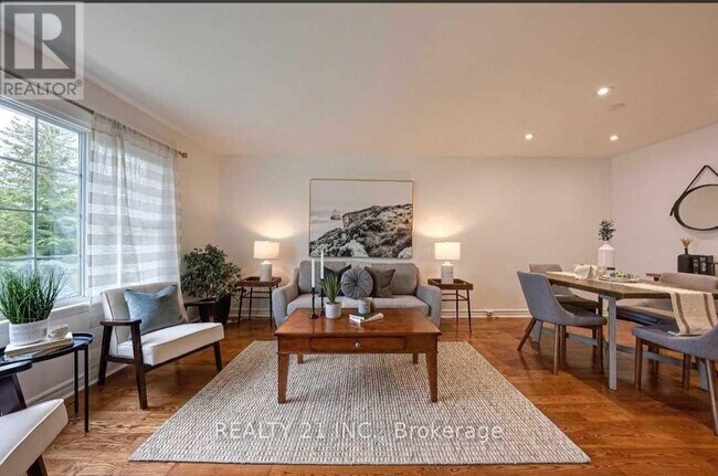 Photo - 812 Sanok Dr