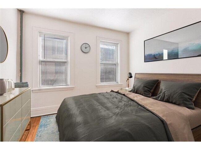 Photo - 1917 Emerson Ave S Unidad 101