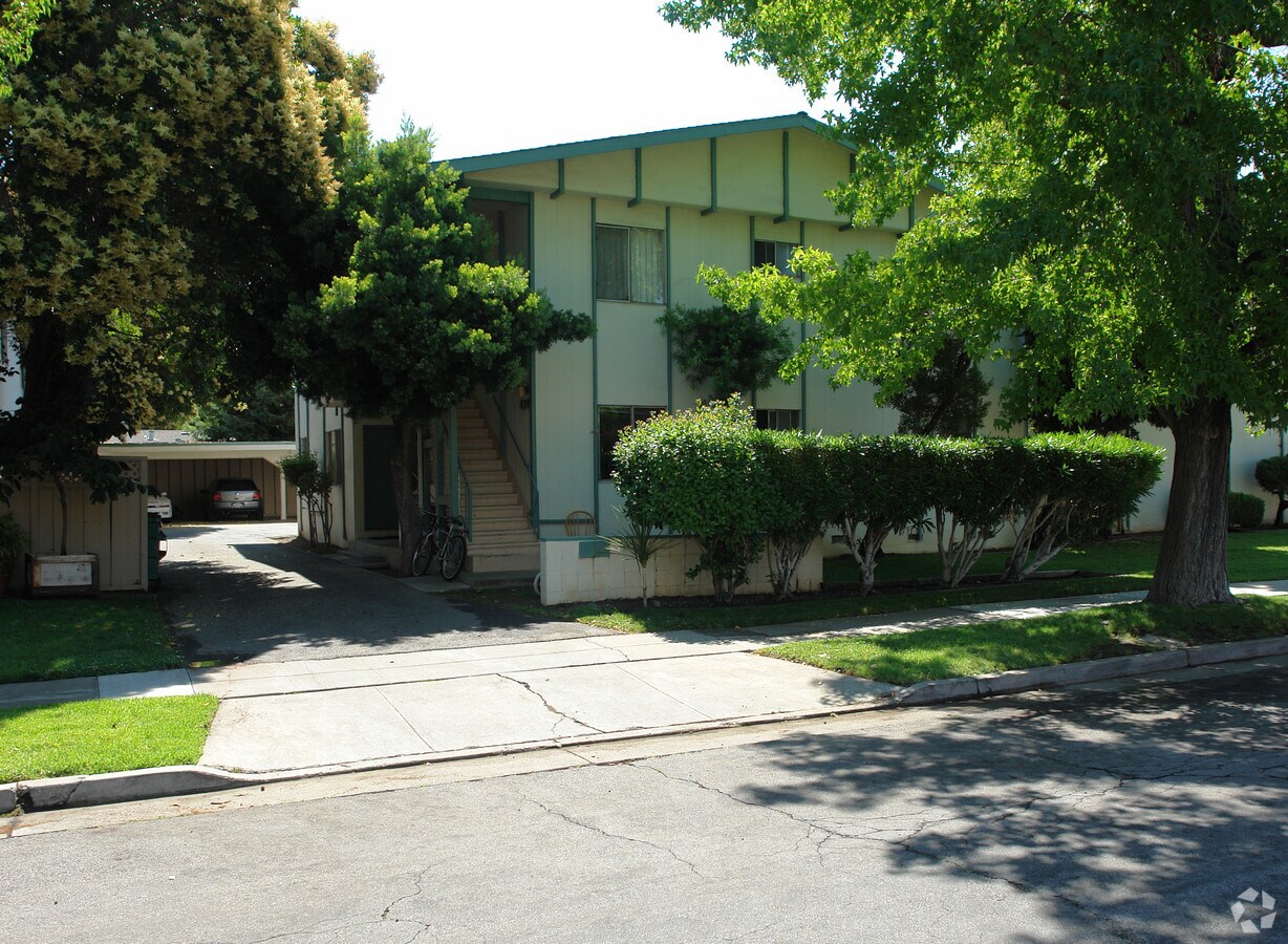 Photo - 486 Doyle Rd