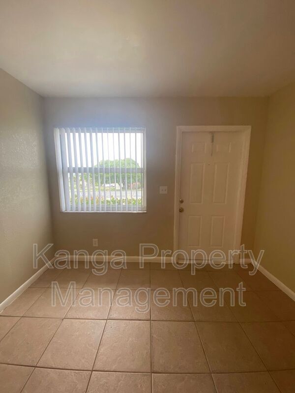 Photo - 820 14th St Unit 2