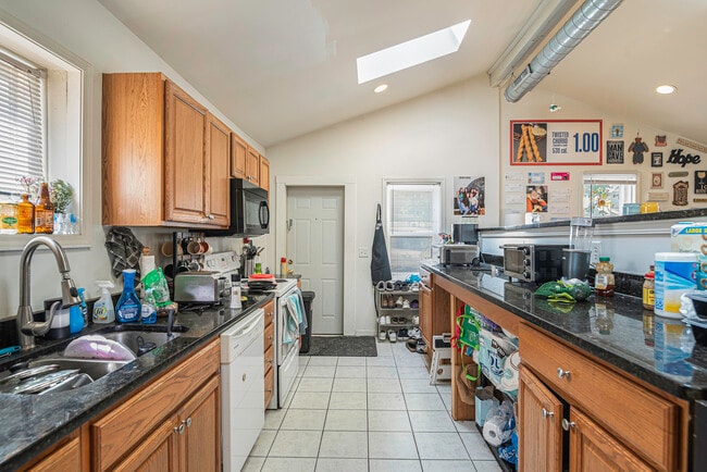 Photo - 605 Catherine St