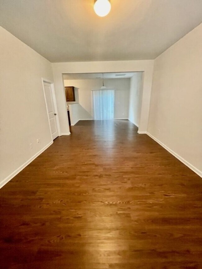 Photo - Luxurious 2 story 3 bedroom 2.5 bath Townh... Casa Adosada