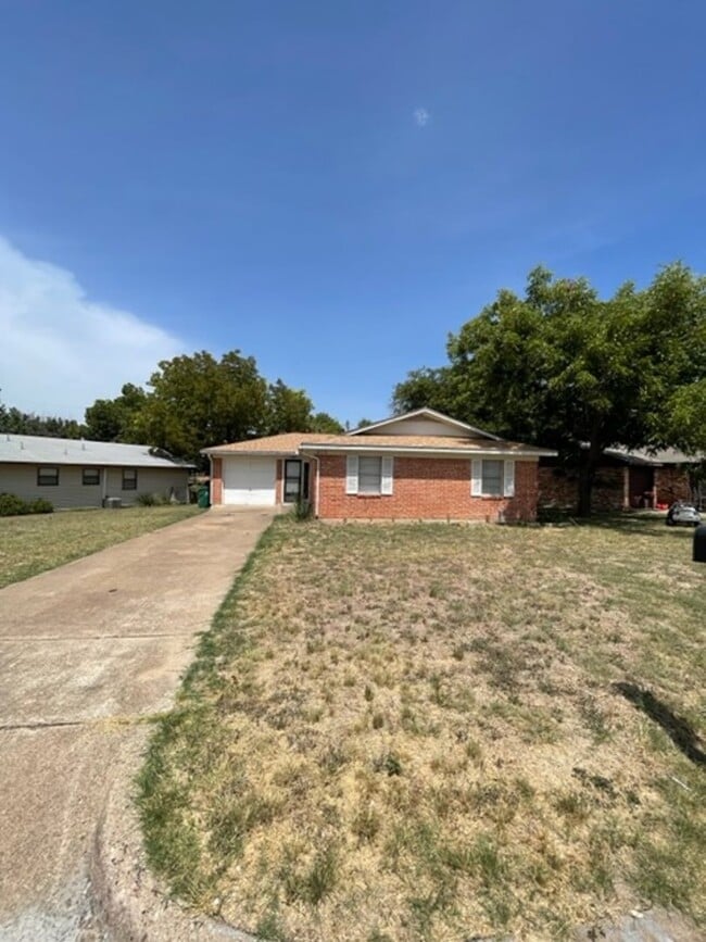 Photo - 816 Horseshoe Dr