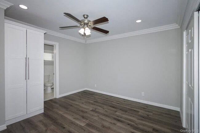 Photo - 100 N Country Rd Unit 4