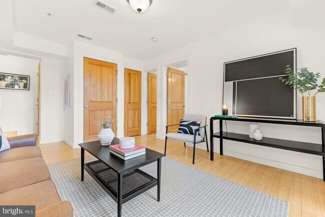 Photo - 3510 16th St NW Unit 303