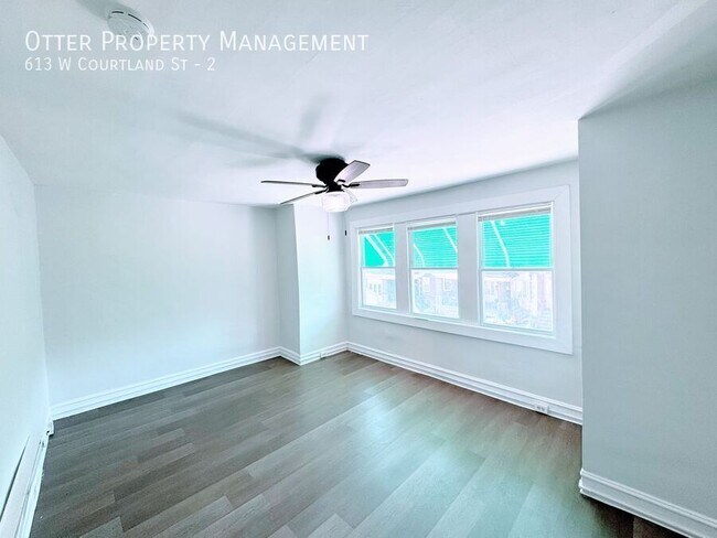 Photo - 613 W Courtland St Unit 2