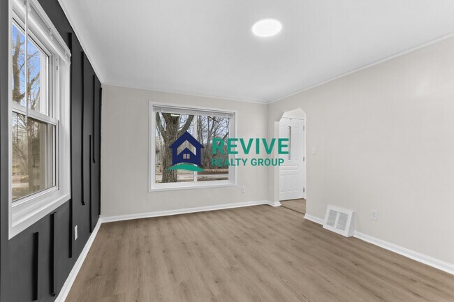 Photo - 131 Doremus Ave