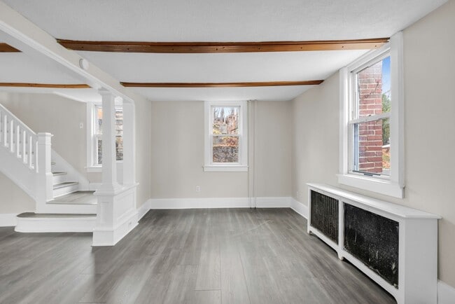 Photo - 210 Roseto Ave