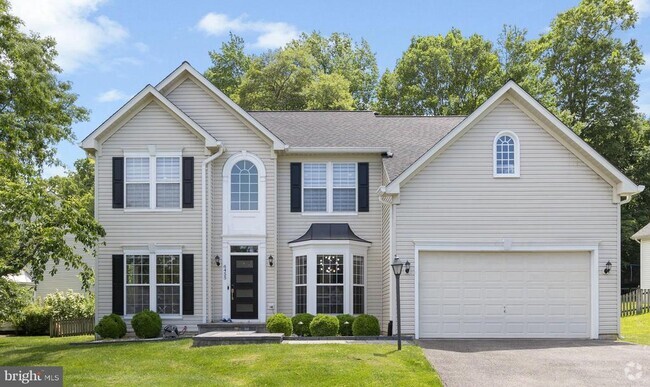 Building Photo - 6455 Saddlebrook Ln Rental
