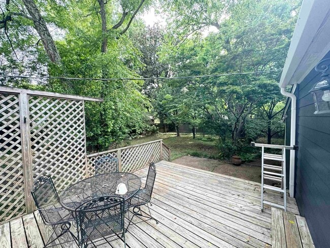 Photo - 115 Mary Ann Dr