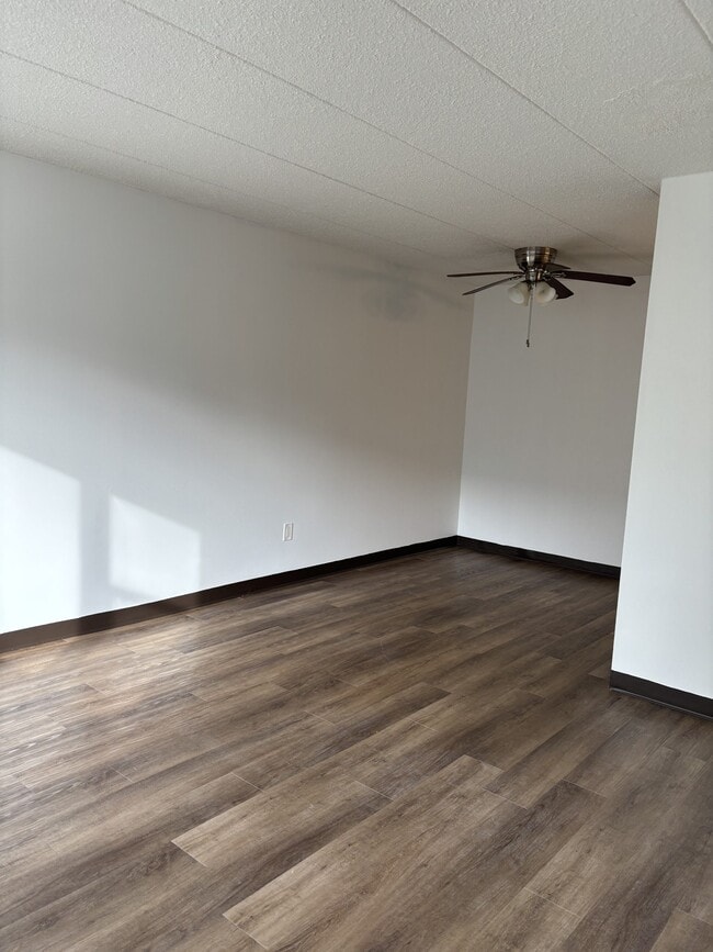 Photo - 2218 Halifax St