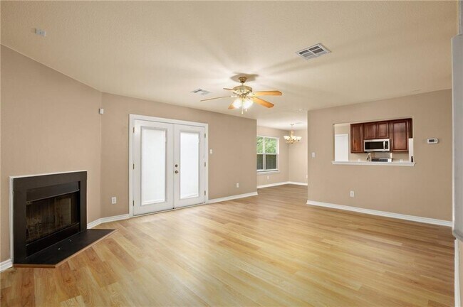 Photo - 2204 Cottontail Dr