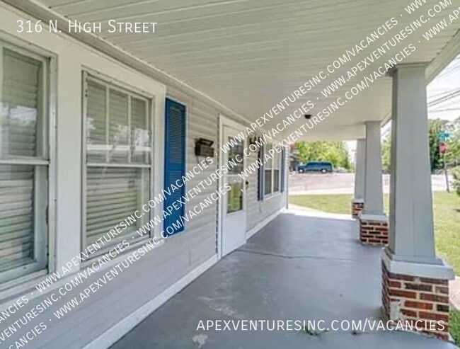 Photo - 316 N High St